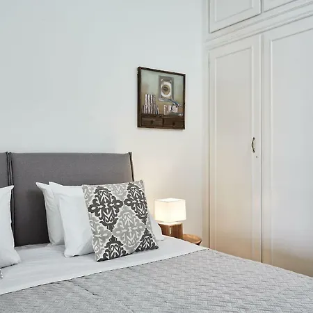 Chic One Bd Apartment With Hilton View Athens Exterior photo
