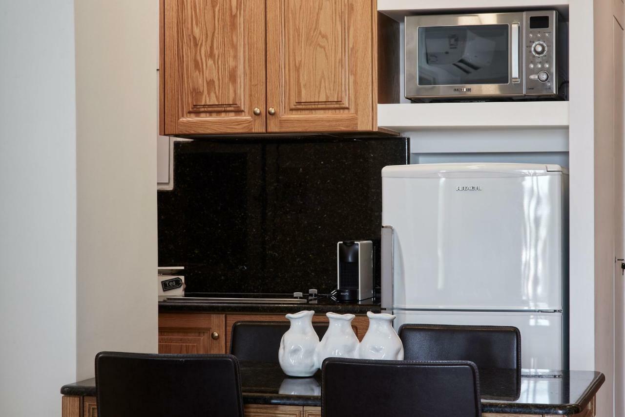Chic One Bd With Hilton View Apartment